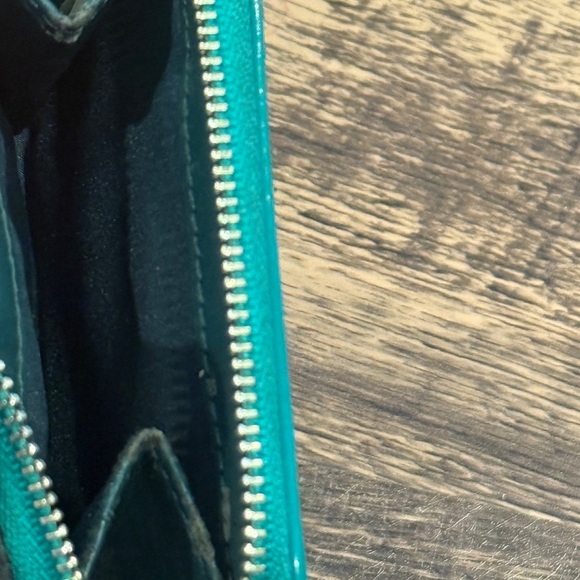 Coach Teal Wallet with Heart Clasp - Picture 6 of 10